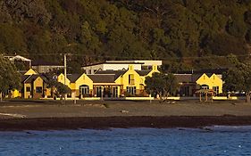 The Anchor Inn Beachfront Motel