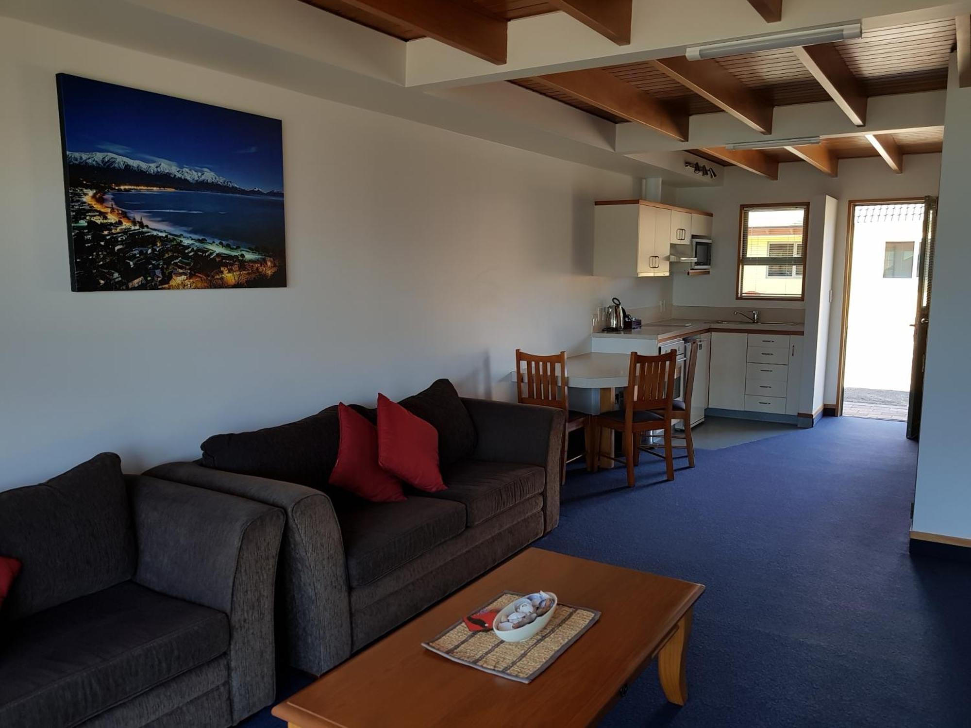 The Anchor Inn Beachfront Motel Kaikoura Exterior photo