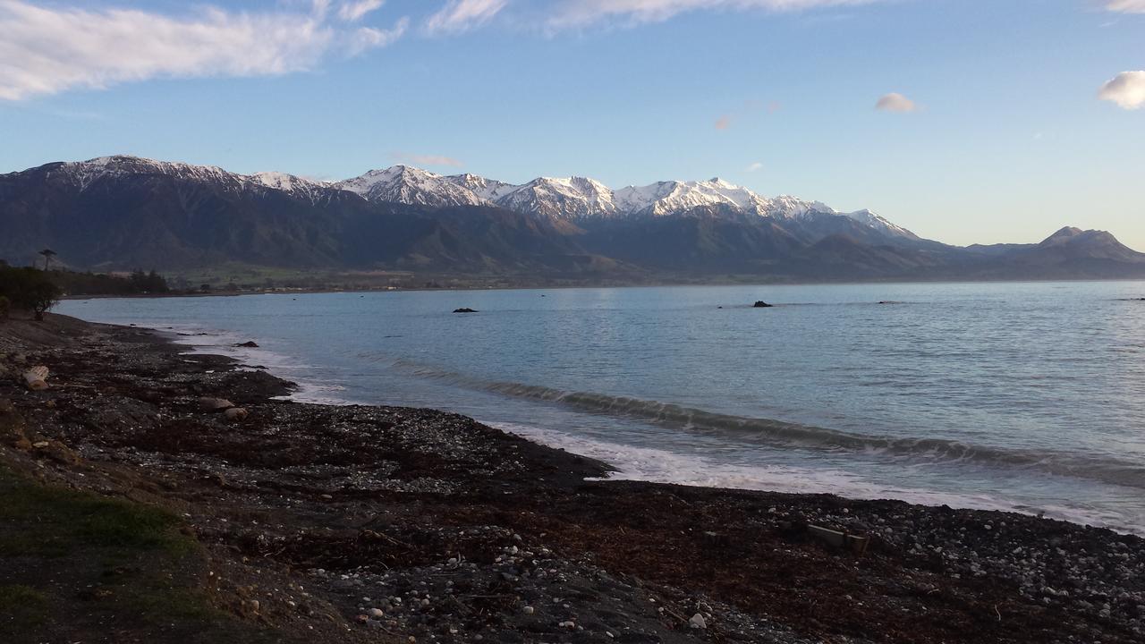 The Anchor Inn Beachfront Motel Kaikoura Exterior photo