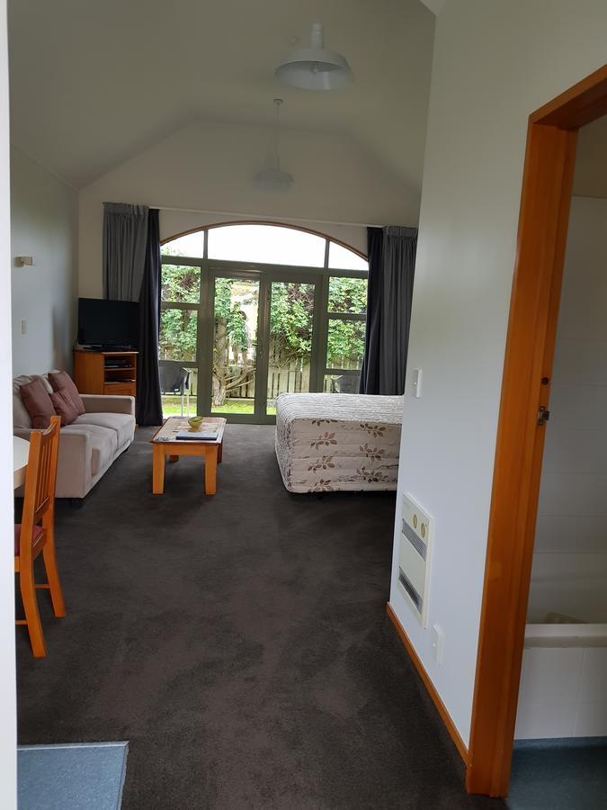 The Anchor Inn Beachfront Motel Kaikoura Exterior photo
