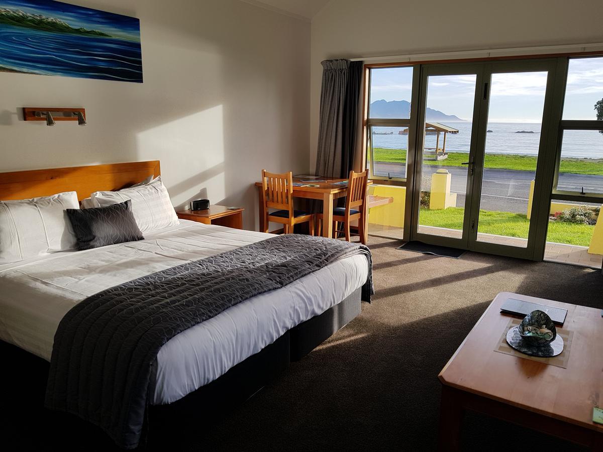 The Anchor Inn Beachfront Motel Kaikoura Exterior photo
