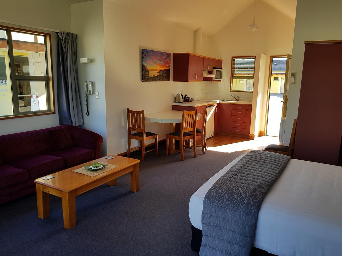 The Anchor Inn Beachfront Motel Kaikoura Exterior photo