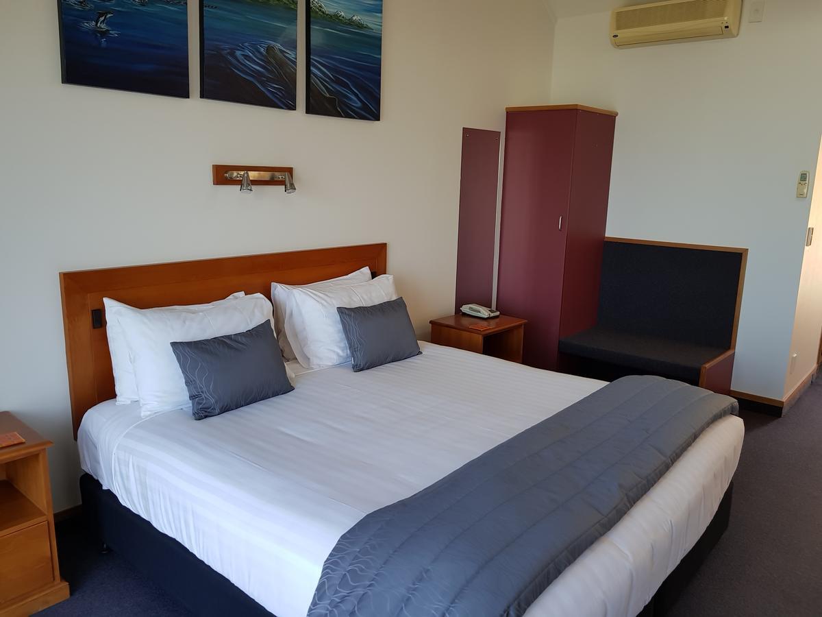 The Anchor Inn Beachfront Motel Kaikoura Exterior photo